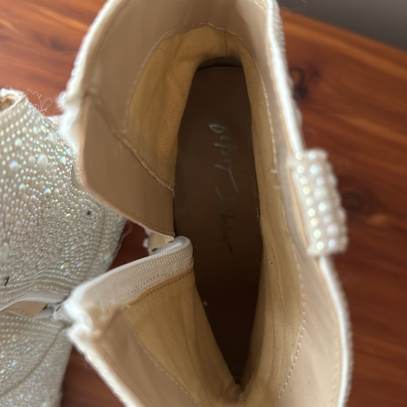 BetseyJohnson Diva Bridal Cowboy Boots - Picture 4 of 6